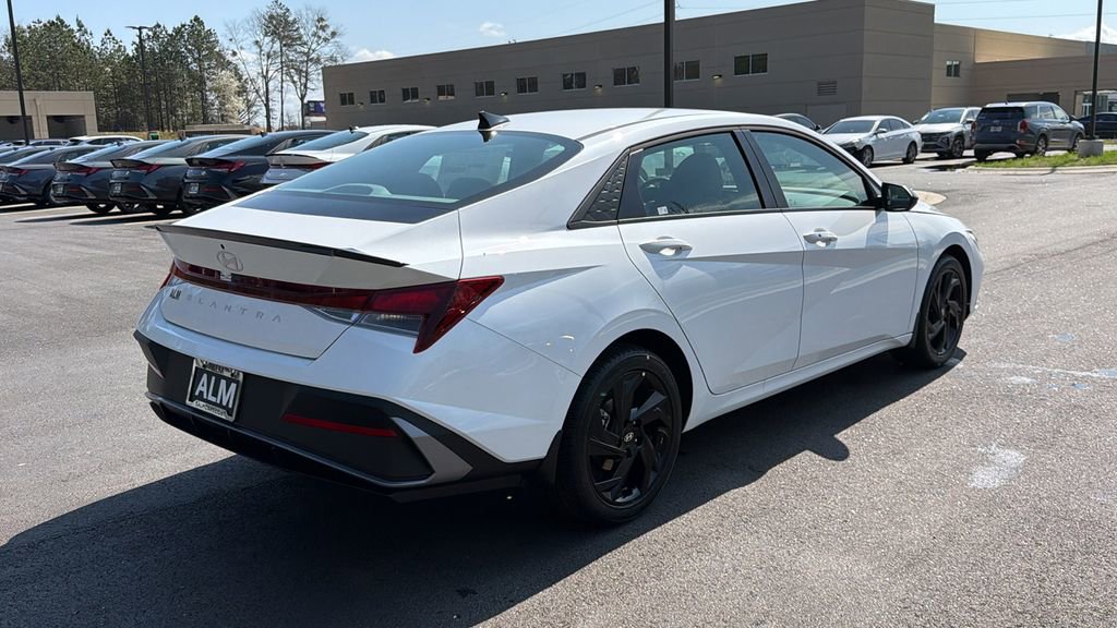 New 2026 Hyundai Elantra Sport image 5