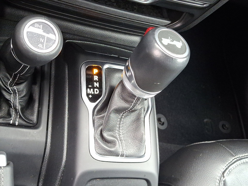 Certified 2022 Jeep Wrangler Unlimited Sahara w/ LED Lighting Group image 27