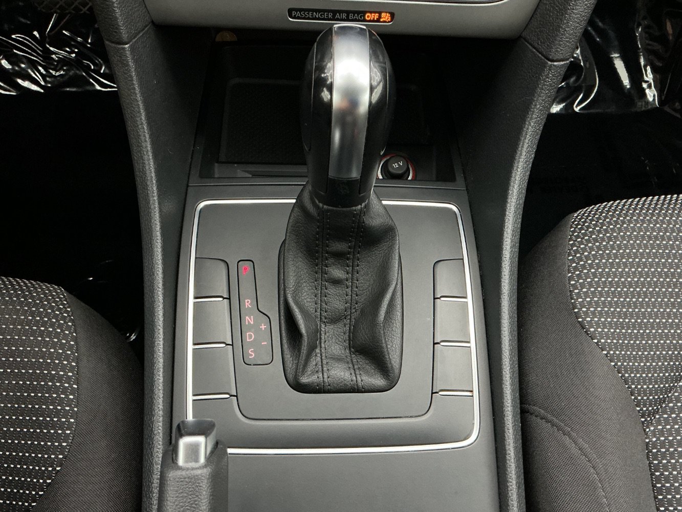 Used 2018 Volkswagen Passat 2.0T S w/ Driver Assistance Package FWD image 36