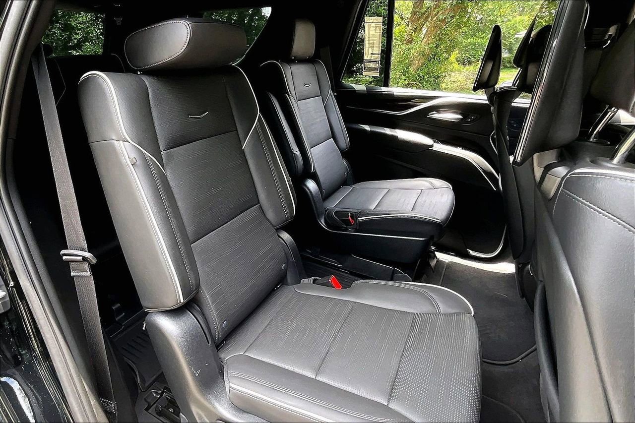 Used 2023 Cadillac Escalade Premium Luxury w/ LPO, Floor Liner Package AWD/4WD image 22