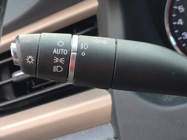 Used 2021 GMC Acadia Denali w/ Denali Technology Package FWD image 8