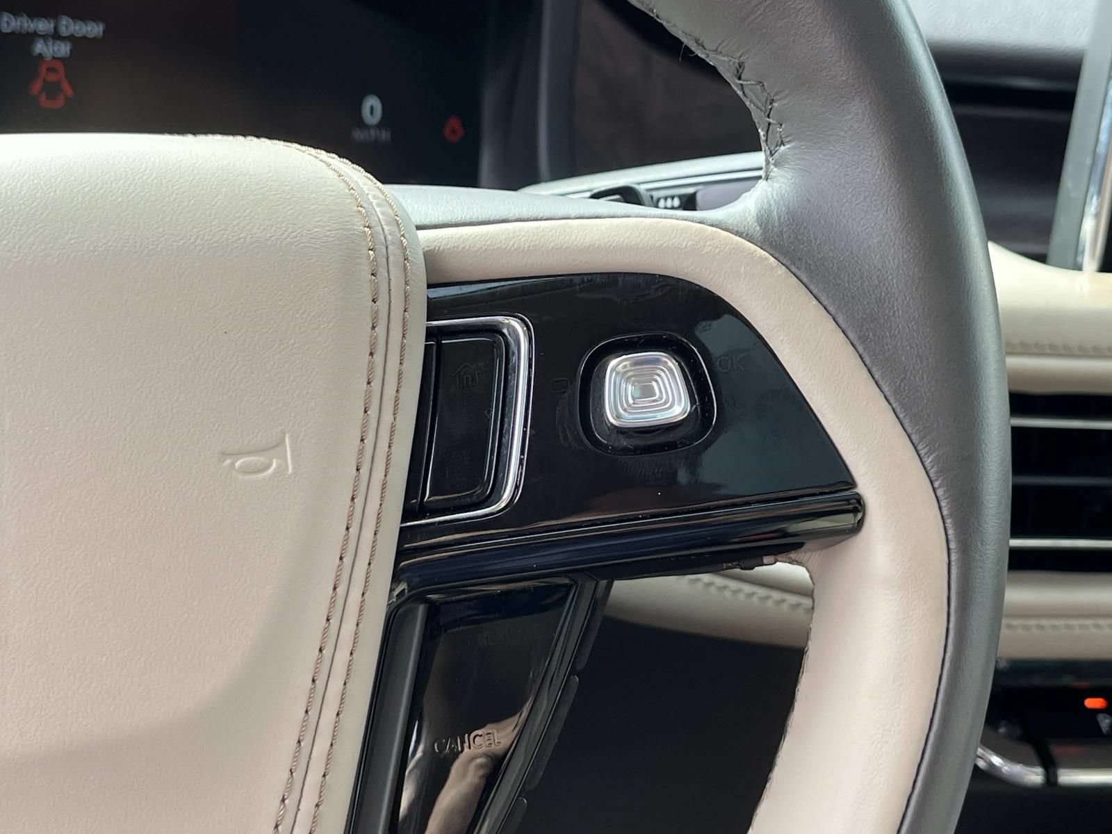 Used 2022 Lincoln Aviator Reserve w/ Elements Package Plus AWD/4WD image 33