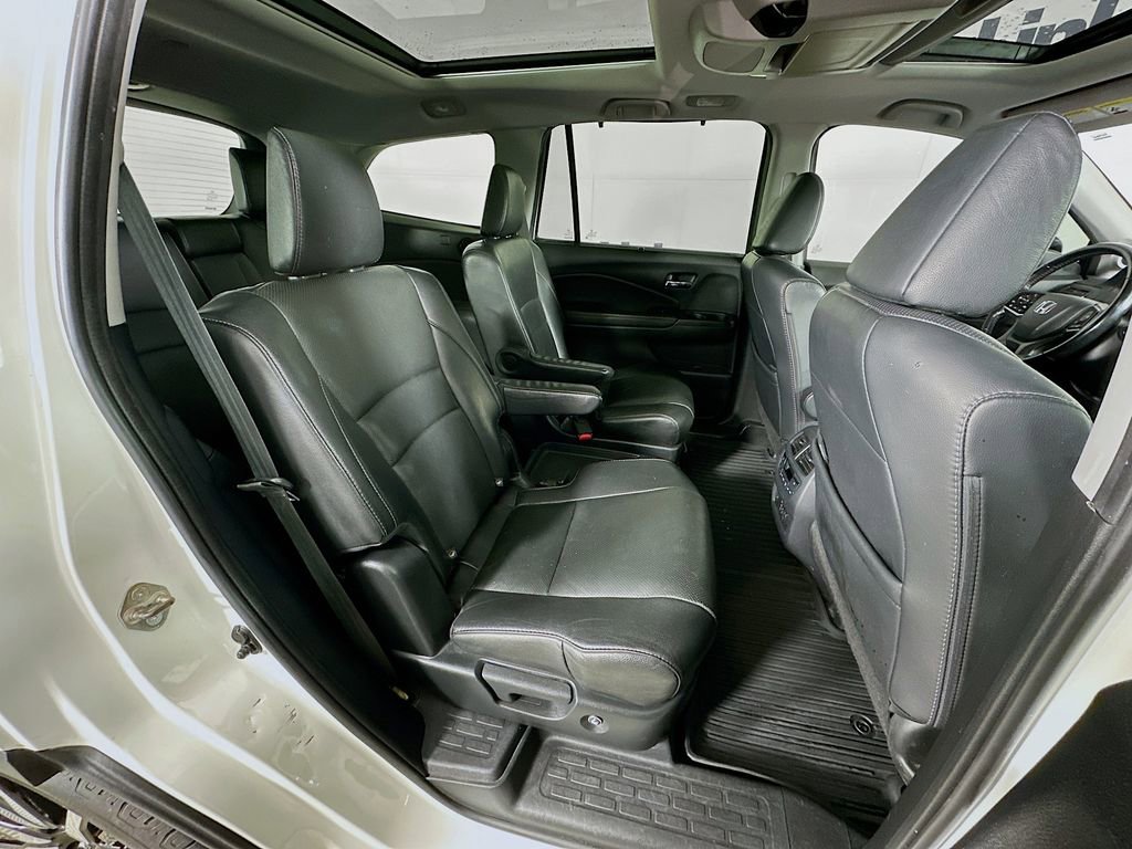 Used 2019 Honda Pilot Elite image 37