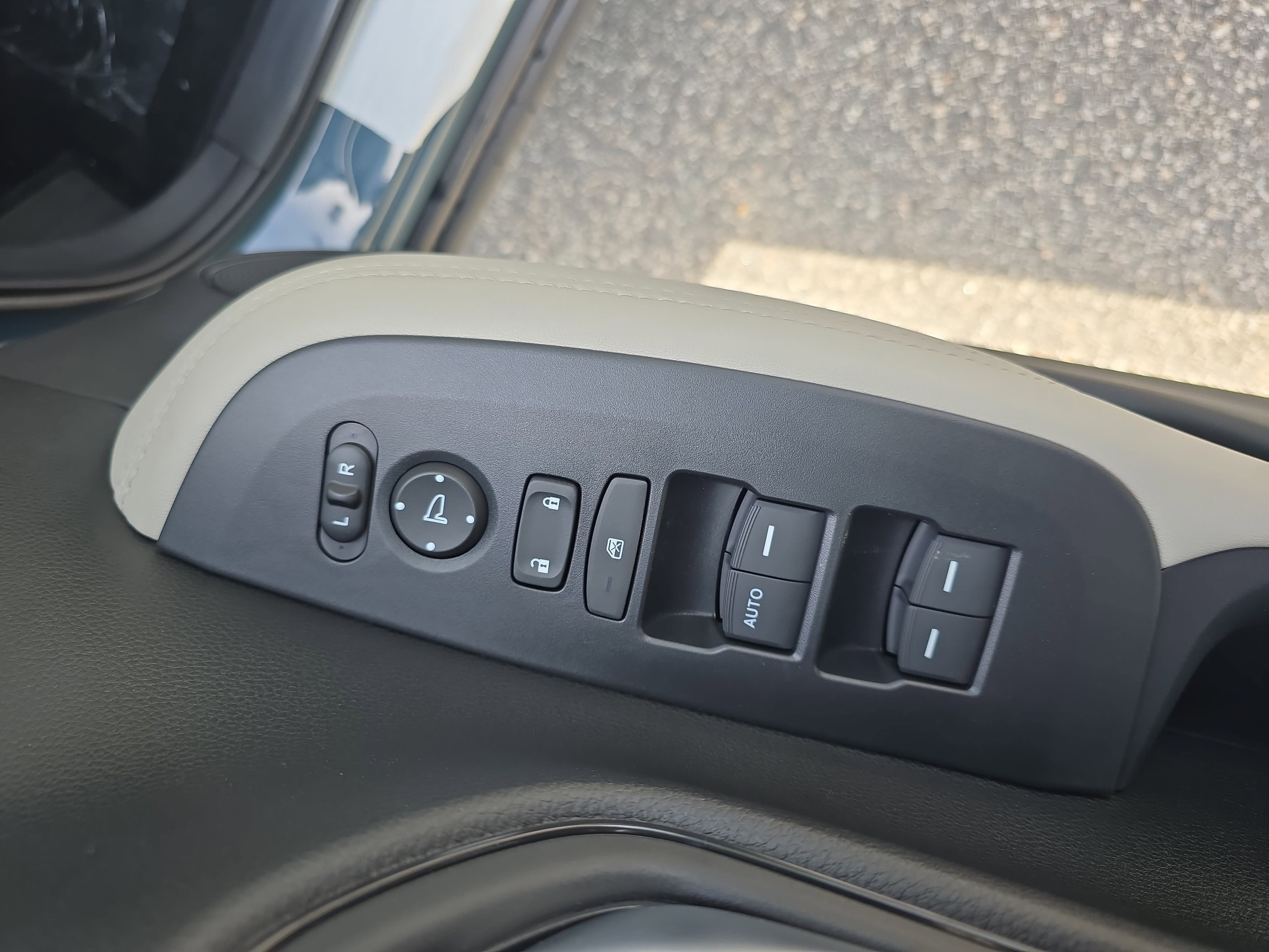 New 2026 Honda HR-V LX image 28