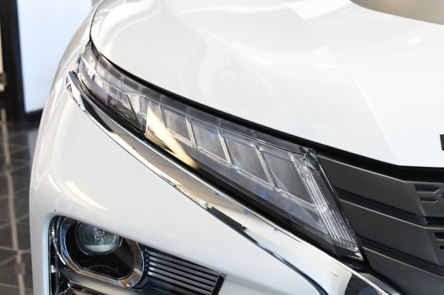 Used 2024 Mitsubishi Eclipse Cross AWD image 4