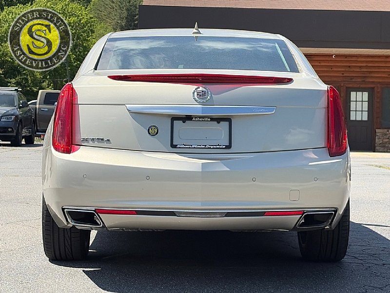 Used 2013 Cadillac XTS Luxury w/ Driver Awareness Package AWD/4WD image 5