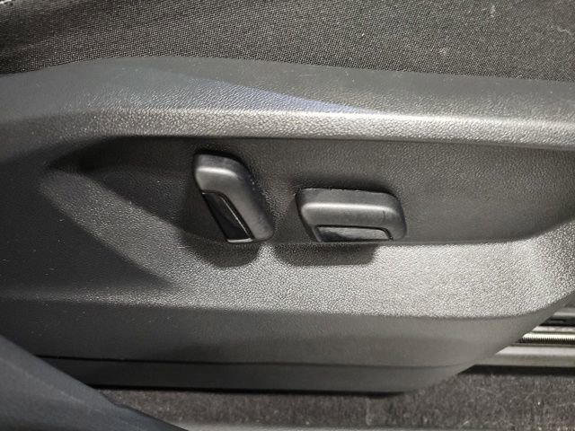 Used 2023 Volkswagen Atlas SEL Premium image 43