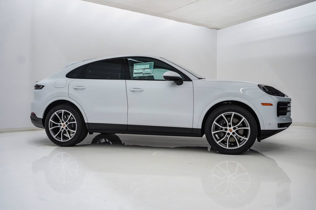 New 2026 Porsche Cayenne Coupe AWD/4WD image 9