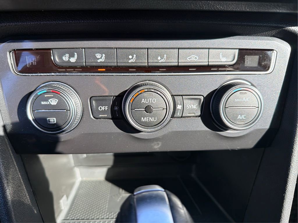 Used 2021 Volkswagen Tiguan SEL image 27