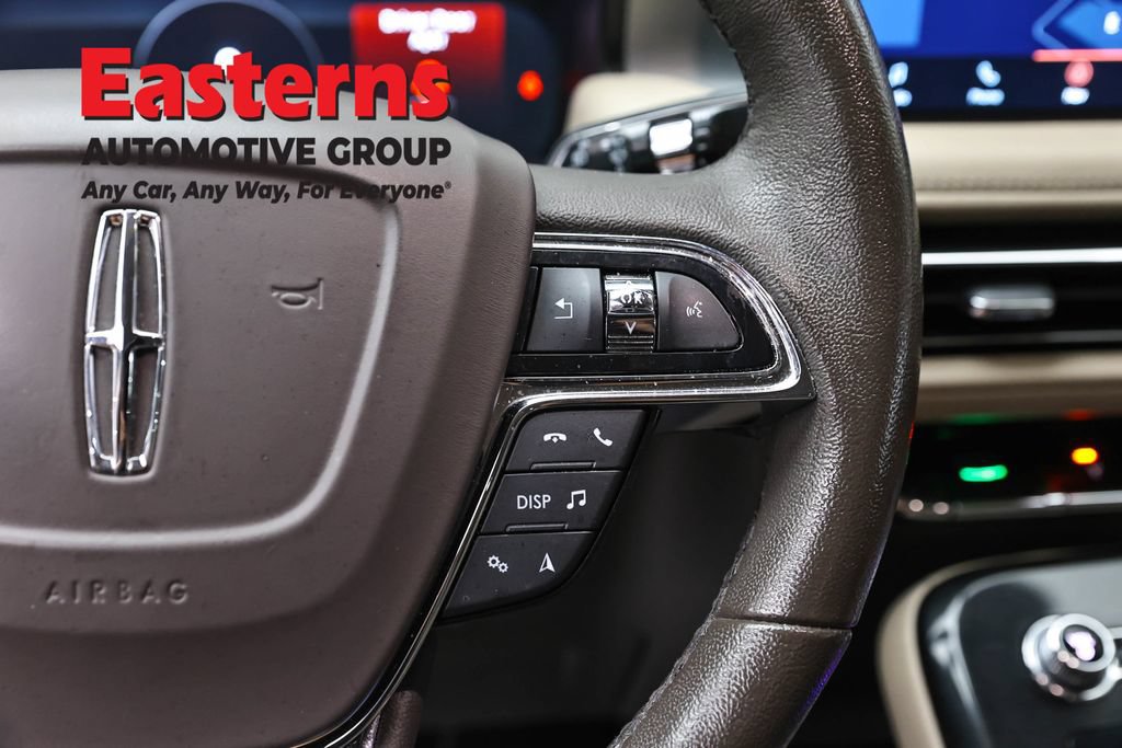 Used 2022 Lincoln Nautilus AWD w/ Premium Package image 18