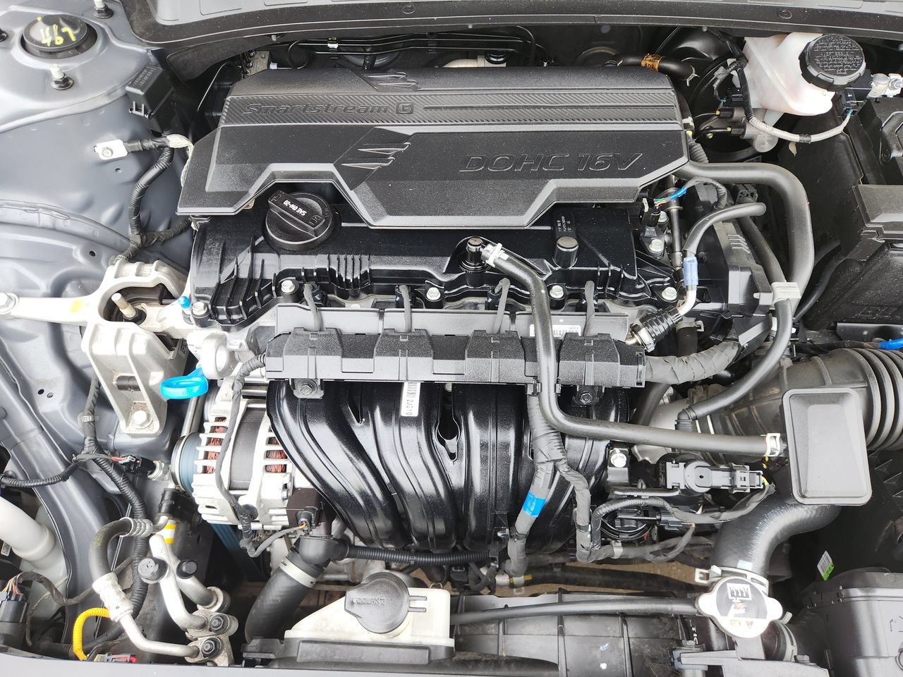 Used 2025 Hyundai Elantra SEL FWD image 29