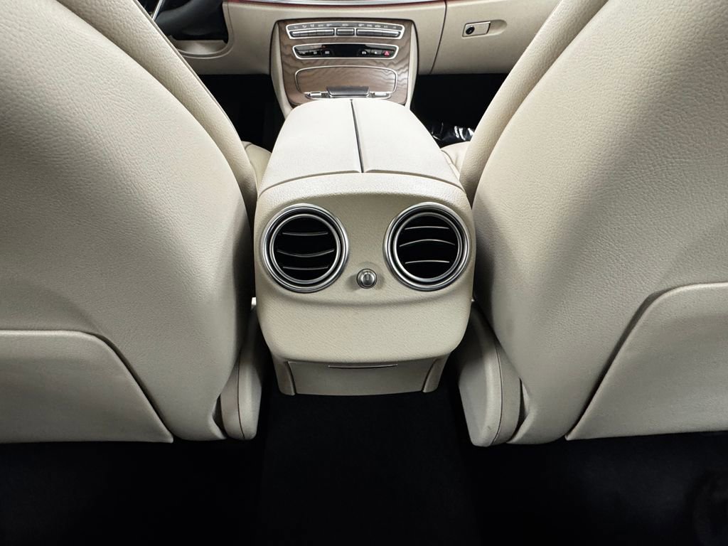 Used 2023 Mercedes-Benz E 350 Sedan image 35