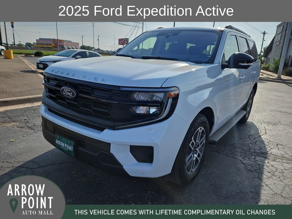 Used 2025 Ford Expedition Active AWD/4WD image 4
