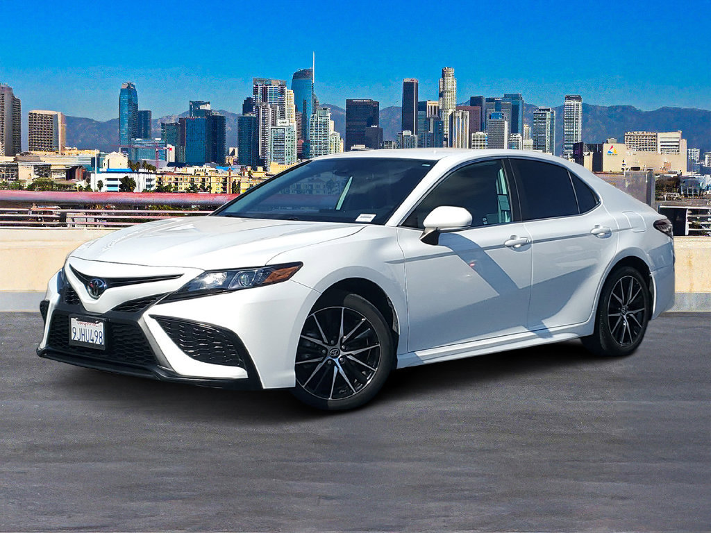 Used 2024 Toyota Camry SE w/ Convenience Package FWD image 2