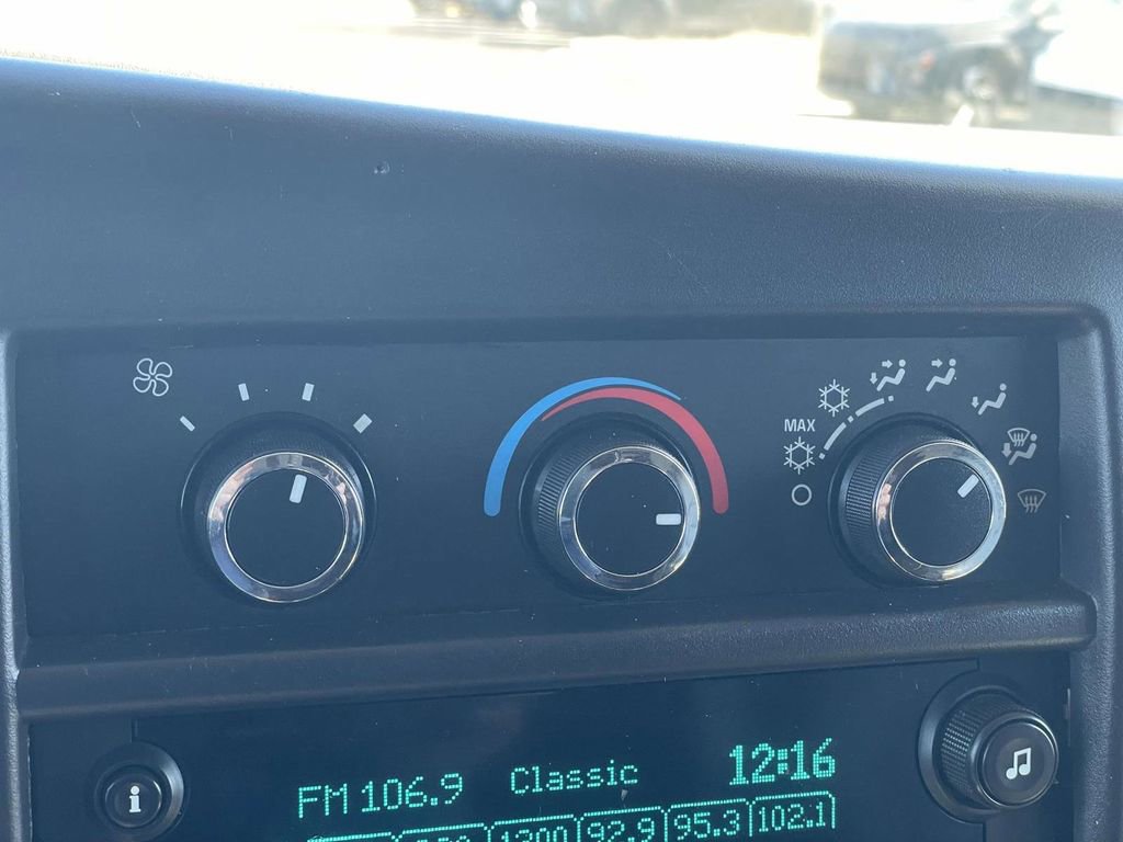 Used 2015 Chevrolet Express 2500 Work Van image 17