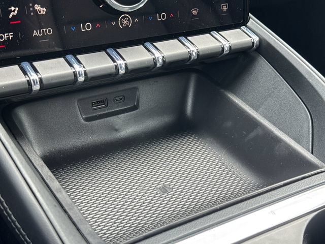 New 2027 GMC Terrain Elevation w/ Elevation Premium Package FWD image 31
