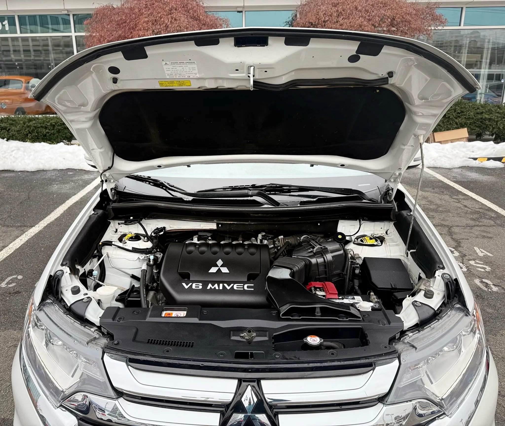 Used 2017 Mitsubishi Outlander GT image 40