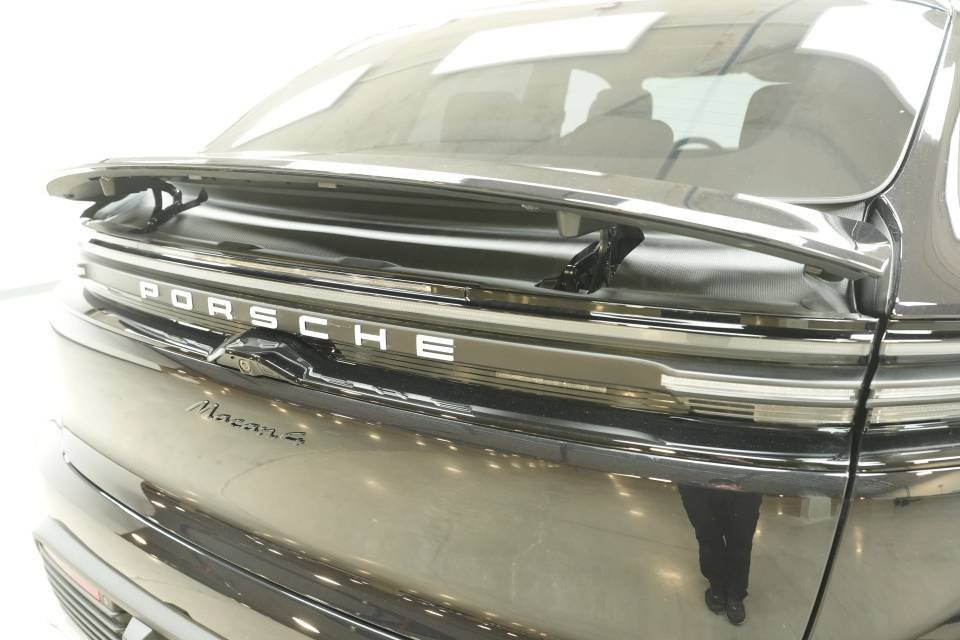 New 2026 Porsche Macan 4 Electric AWD/4WD image 45