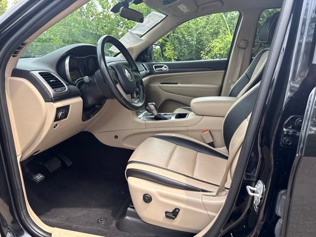 Used 2021 Jeep Grand Cherokee Laredo AWD/4WD image 10