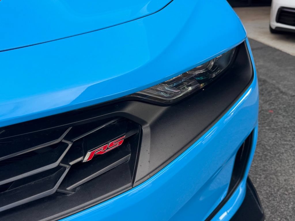 Used 2022 Chevrolet Camaro LT RWD image 4