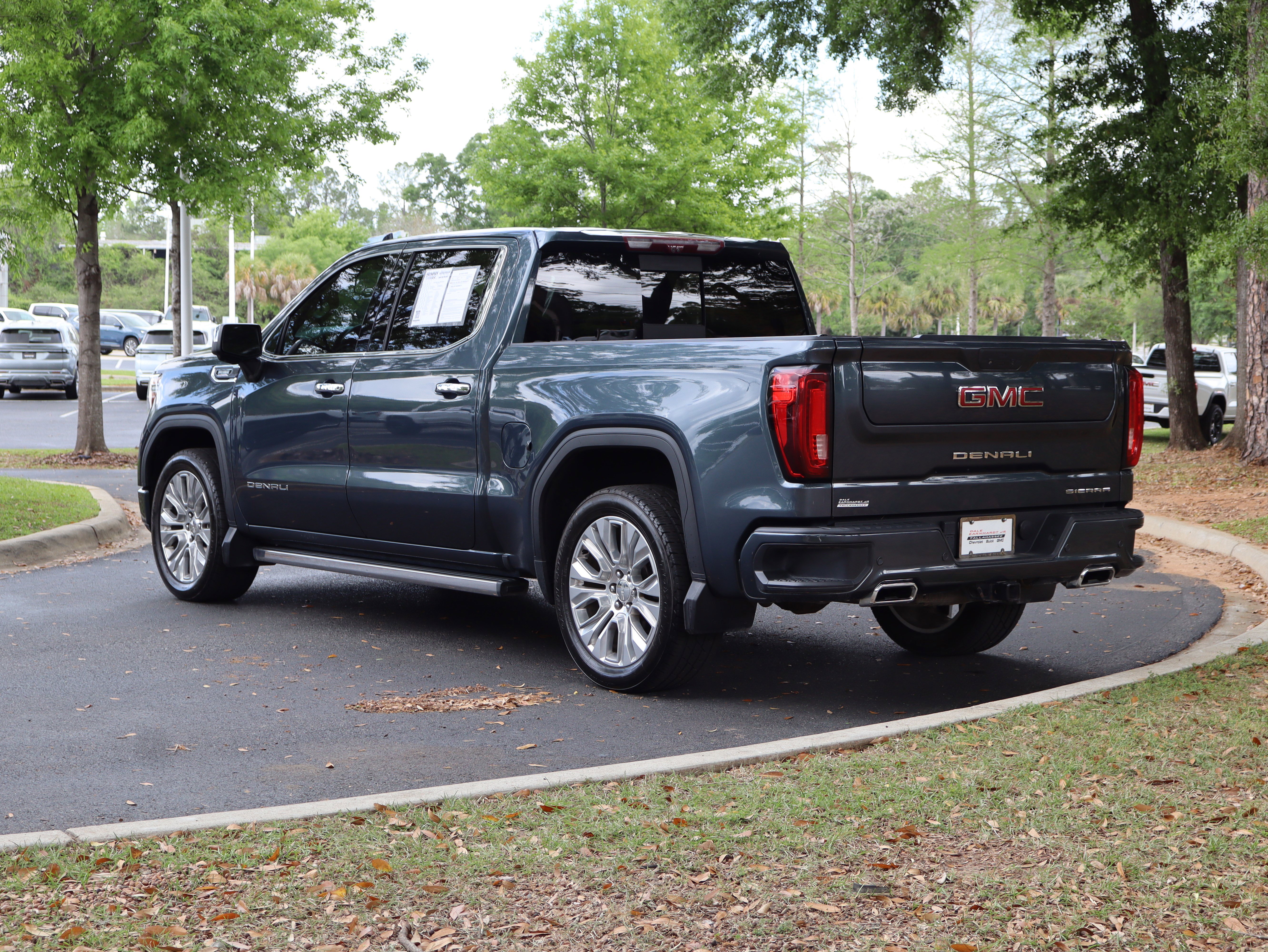 Used 2021 GMC Sierra 1500 Denali w/ Denali Ultimate Package AWD/4WD image 7