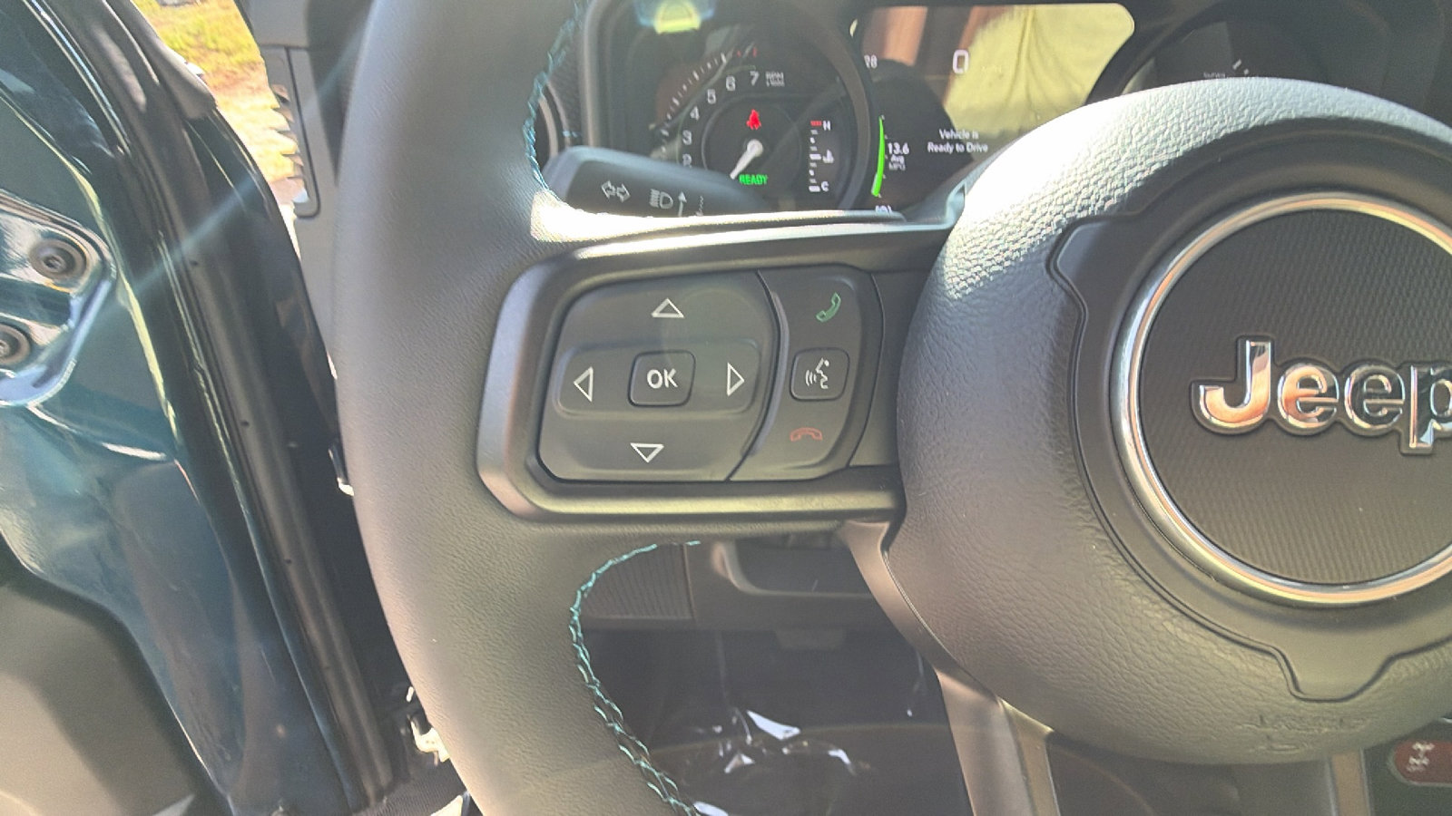 Used 2025 Jeep Wrangler Unlimited Rubicon 4xe AWD/4WD image 21