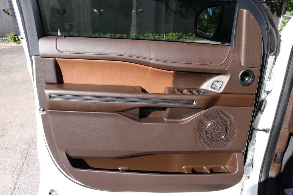 Used 2024 Ford Expedition King Ranch image 13