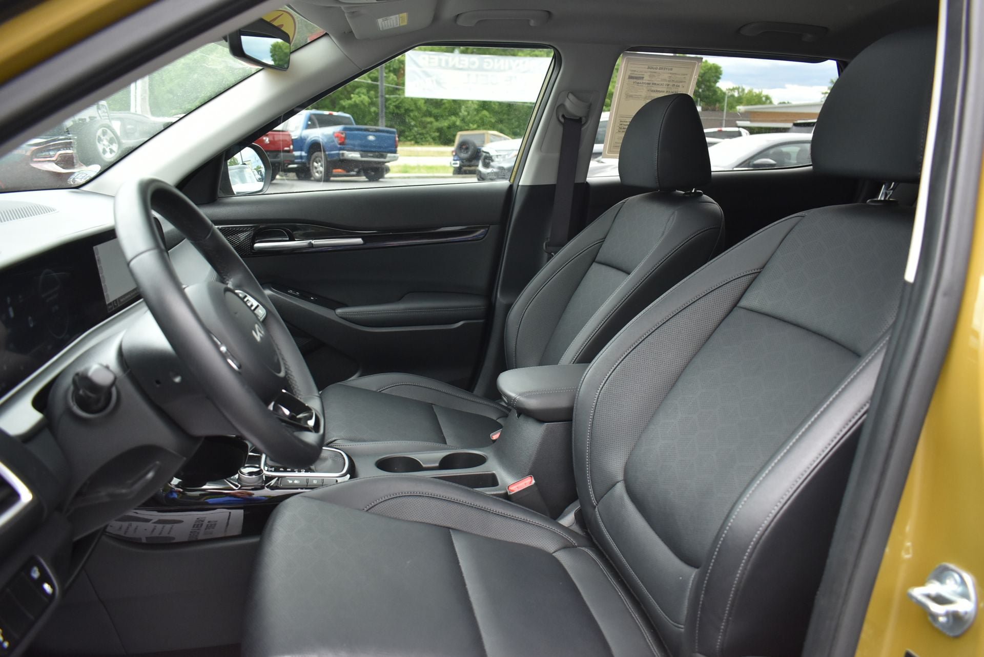 Used 2024 Kia Seltos SX w/ SX Sunroof Package AWD/4WD image 15