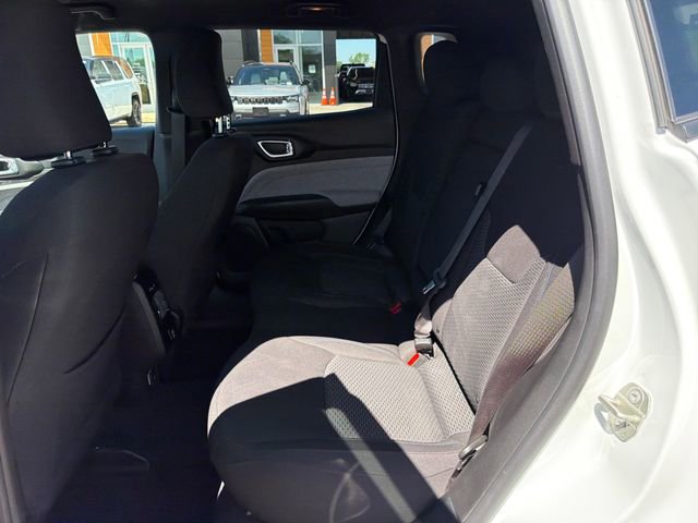 Used 2024 Jeep Compass Sport image 22