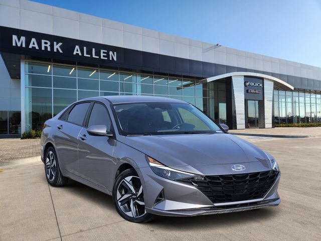 Used 2023 Hyundai Elantra SEL w/ Convenience Package image 1