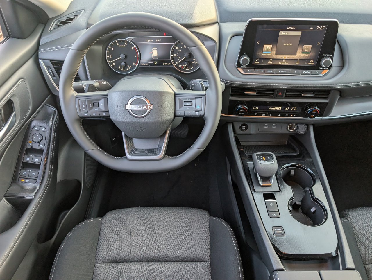 New 2025 Nissan Rogue SV FWD image 9