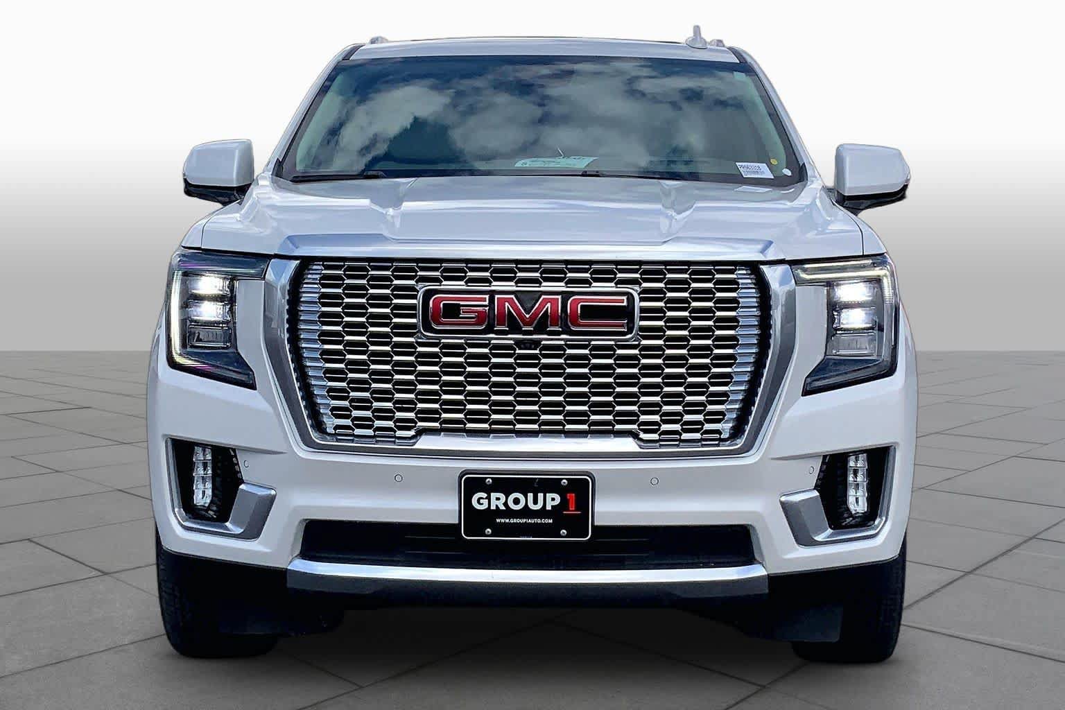 Used 2023 GMC Yukon XL Denali w/ Max Trailering Package AWD/4WD image 4