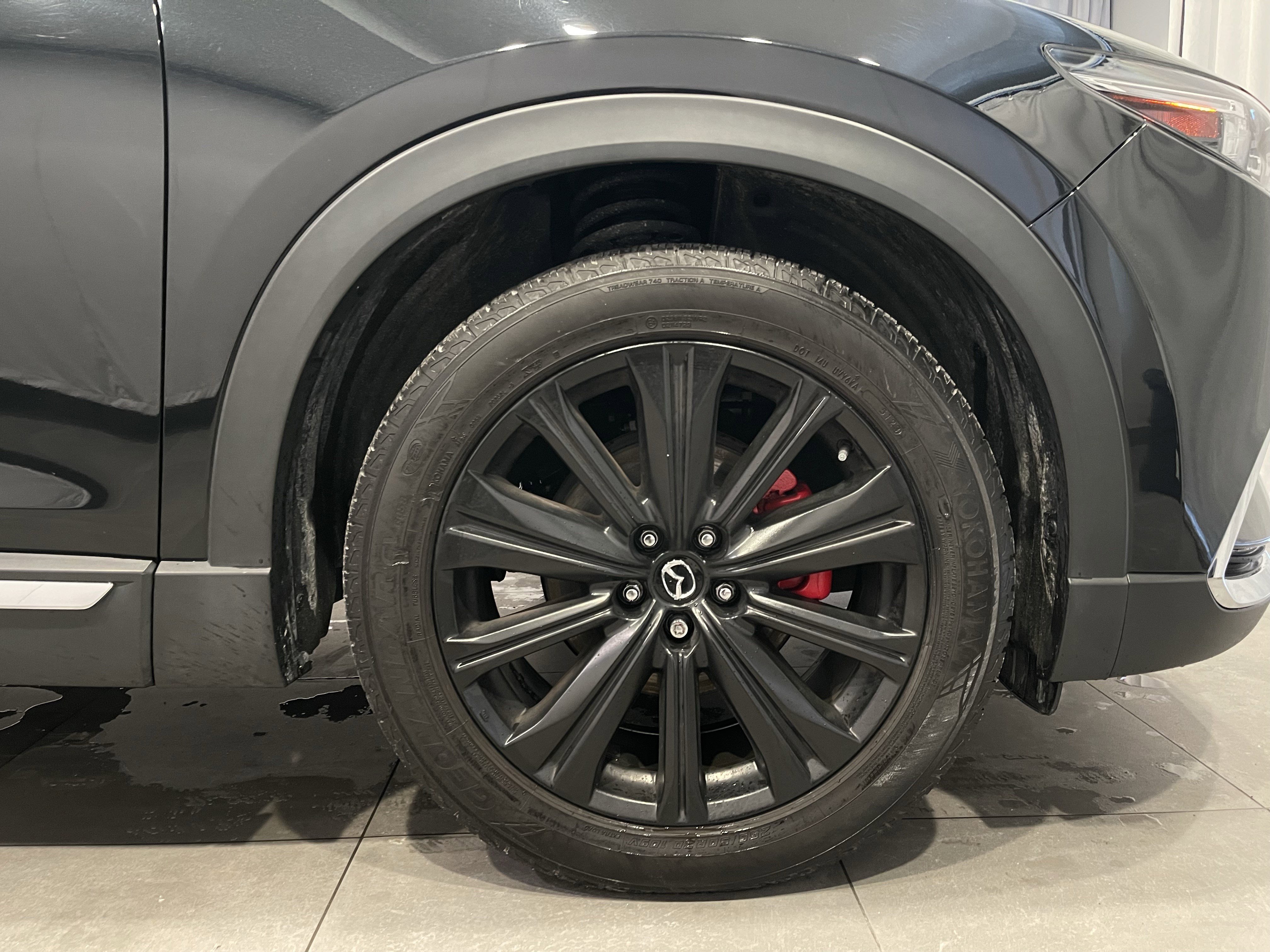 Used 2021 MAZDA CX-9 Signature image 11