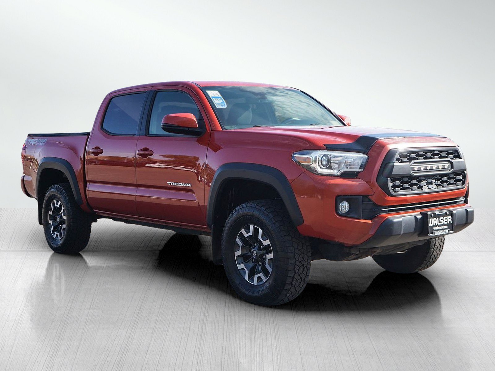 Used 2018 Toyota Tacoma TRD Off-Road w/ Technology Package AWD/4WD image 7