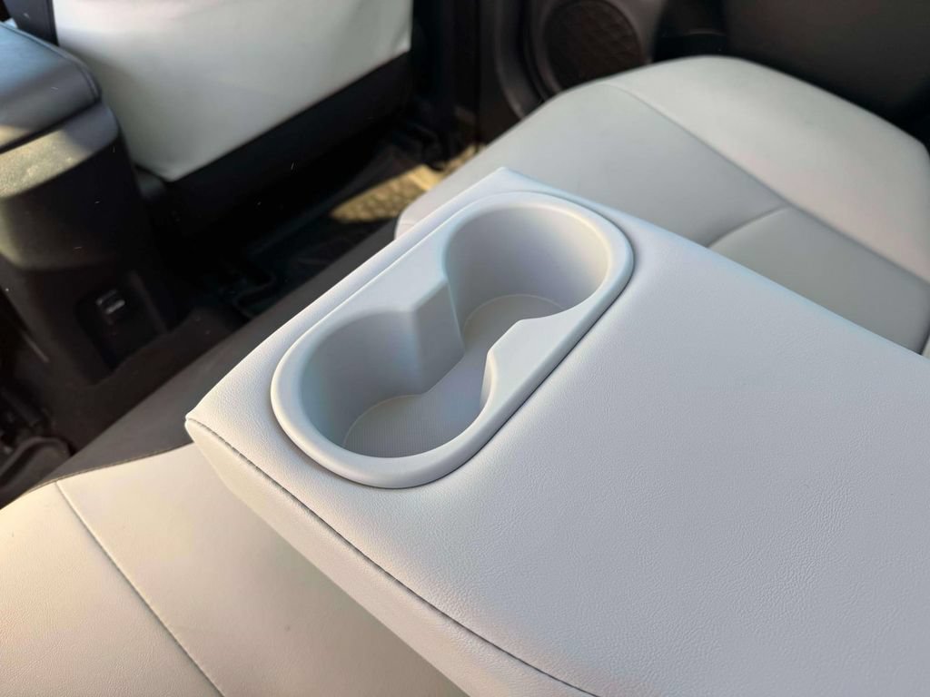 Used 2017 Toyota Prius Four FWD image 17