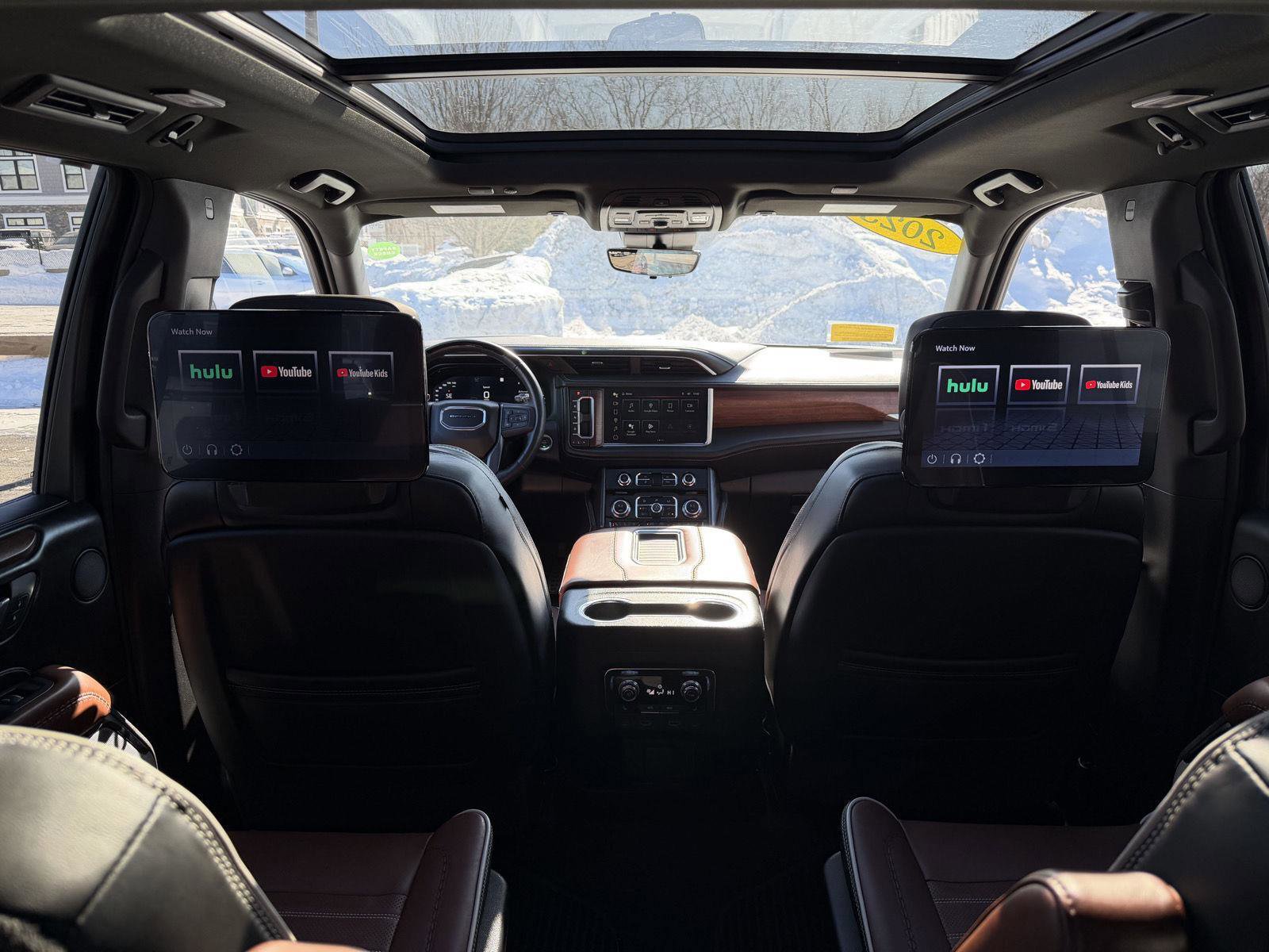 Used 2023 GMC Yukon Denali Ultimate image 11