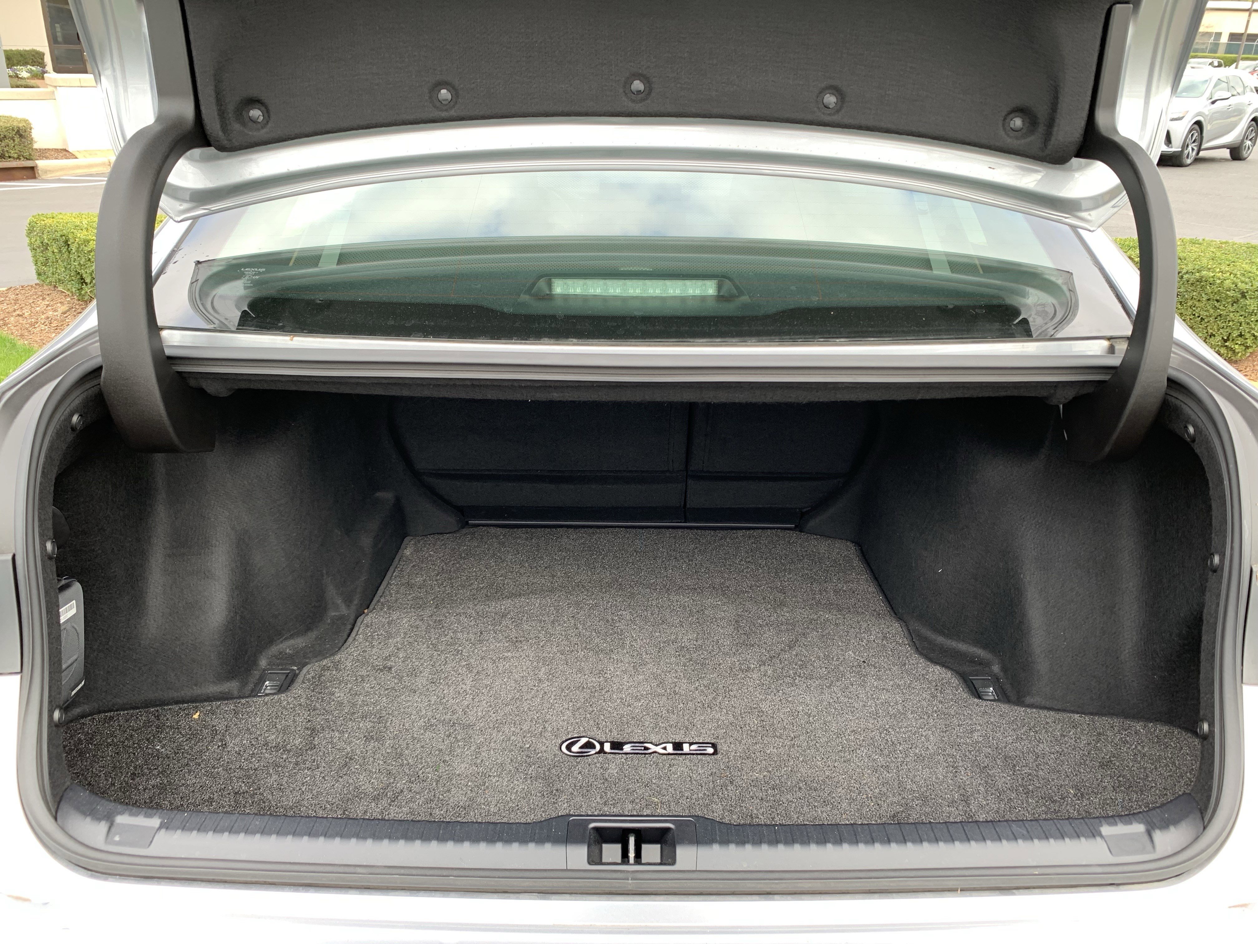 Used 2025 Lexus IS 500 w/ Accessory Package 2 image 34