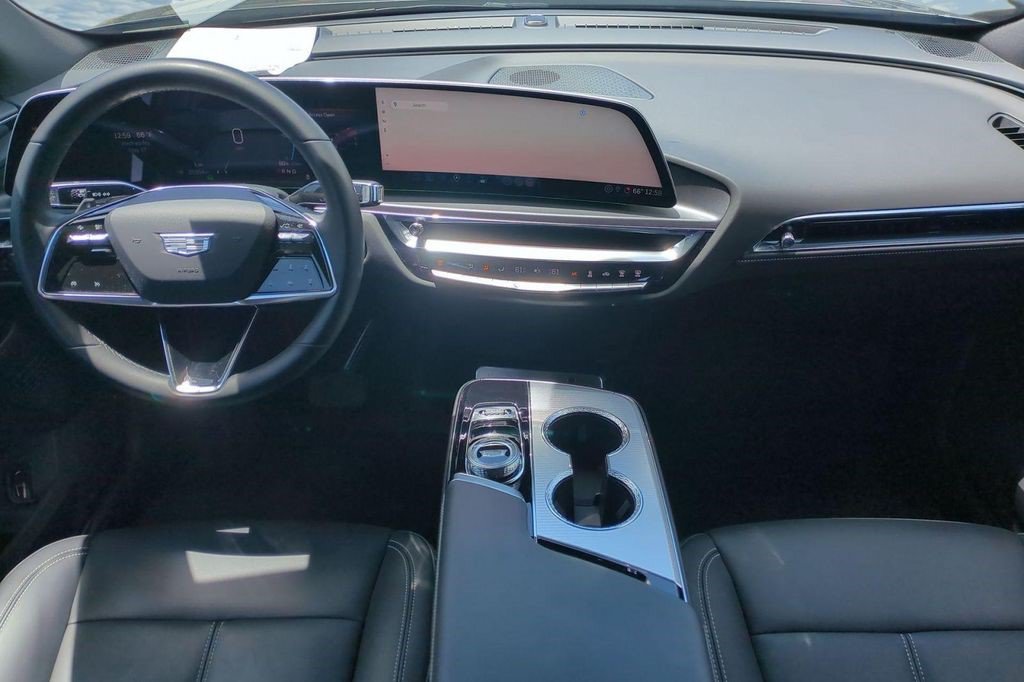 Certified 2024 Cadillac Lyriq Tech AWD/4WD image 14