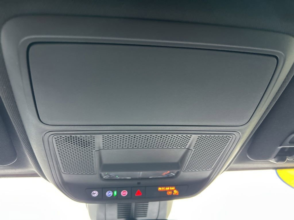 Used 2025 Chevrolet Equinox LT image 16