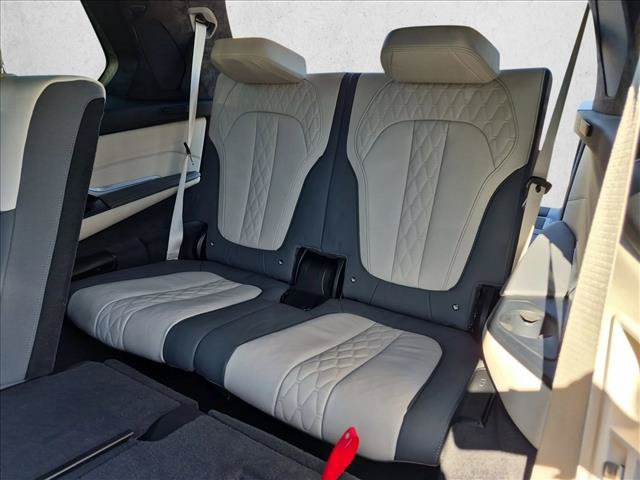 Certified 2025 BMW X7 M60i AWD/4WD image 19