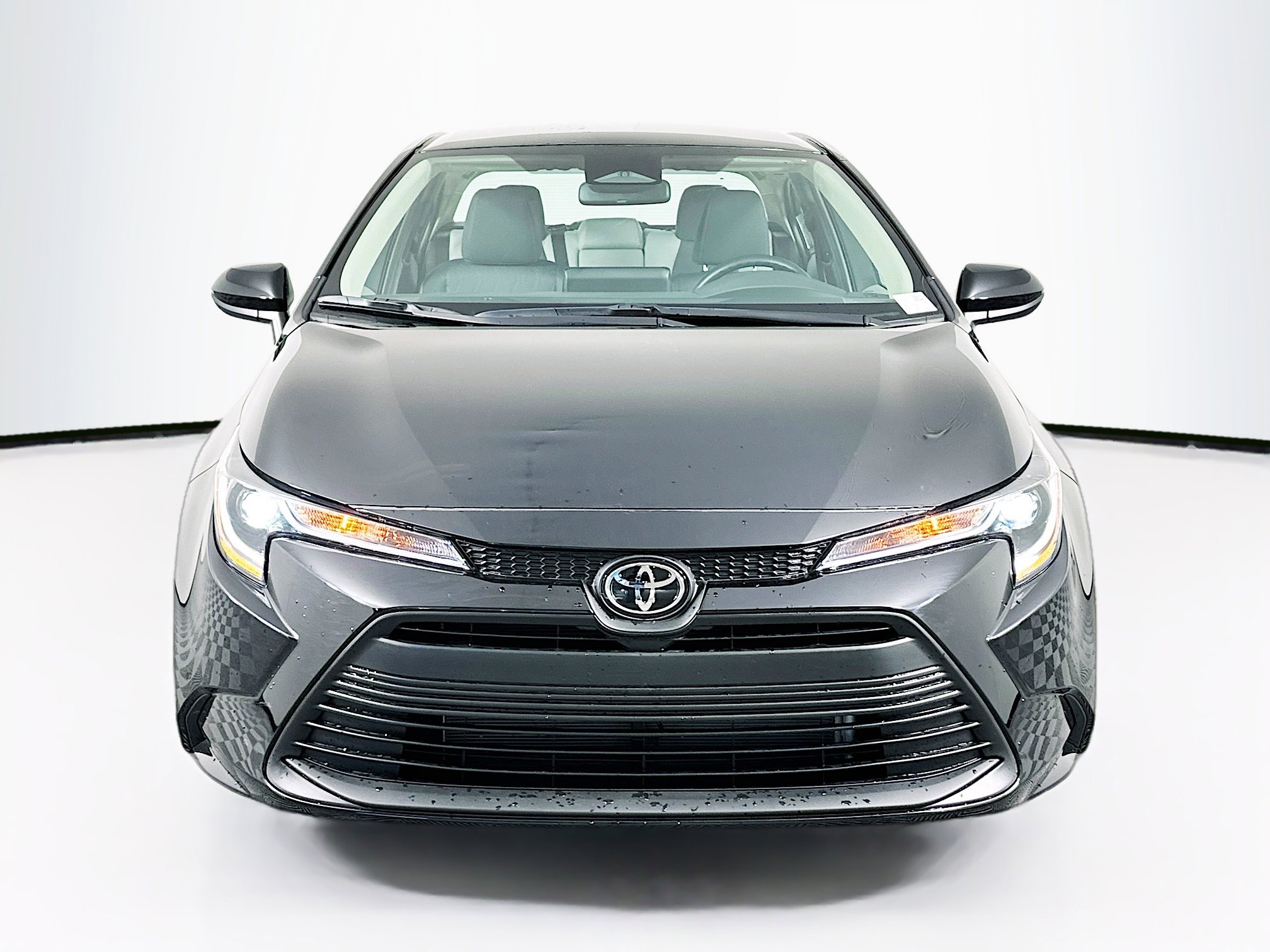 Used 2026 Toyota Corolla LE w/ LE Premium Package image 2