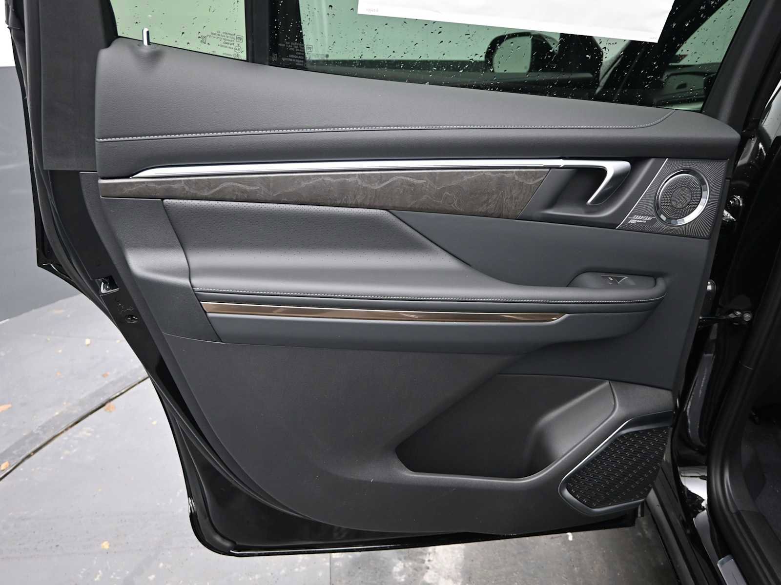 New 2026 Buick Enclave Avenir w/ Super Cruise Package image 17