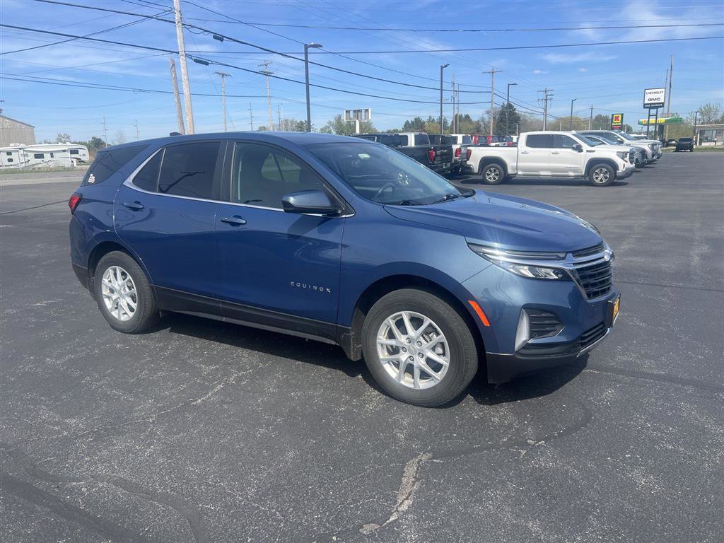 Used 2024 Chevrolet Equinox LT w/ LPO, Floor Liner Package AWD/4WD image 2