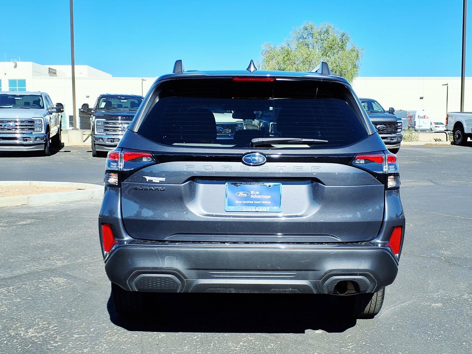 Used 2025 Subaru Forester Premium AWD/4WD image 4