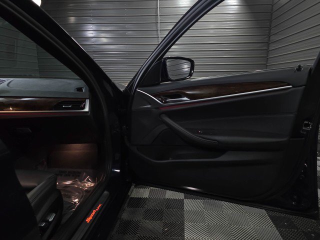 Used 2020 BMW 530i xDrive w/ Convenience Package AWD/4WD image 33