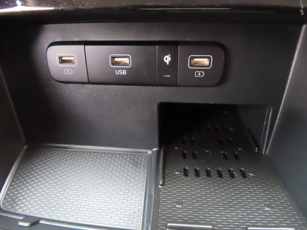 Certified 2024 Kia Carnival EX image 7