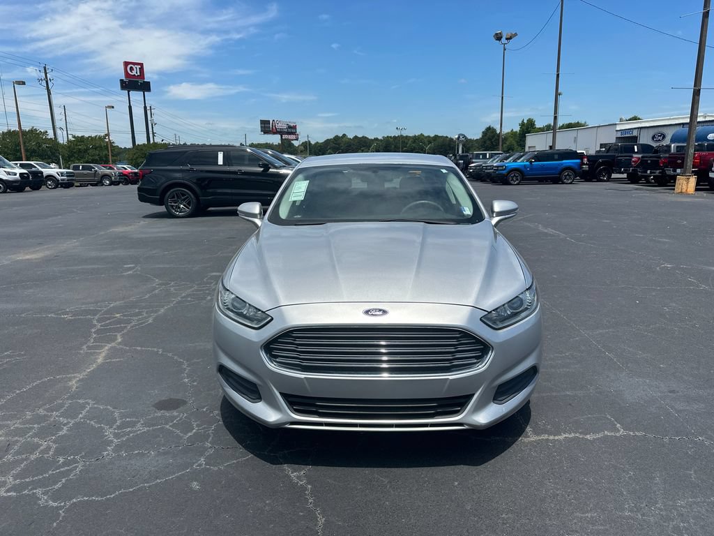Used 2015 Ford Fusion SE FWD video 2