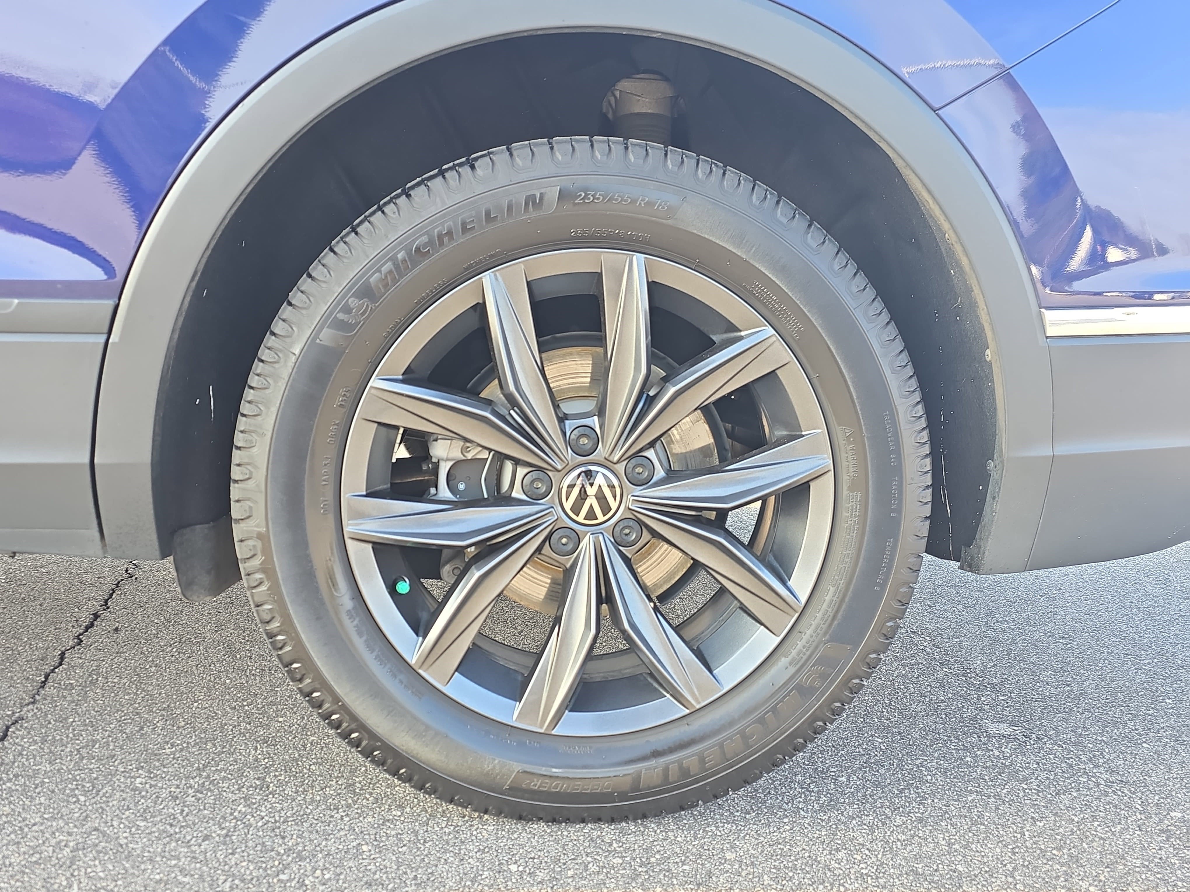 Used 2022 Volkswagen Tiguan SE image 32