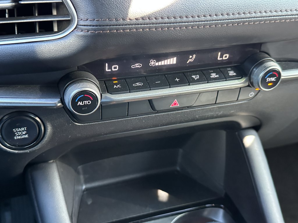 Used 2024 MAZDA MAZDA3 s FWD image 30