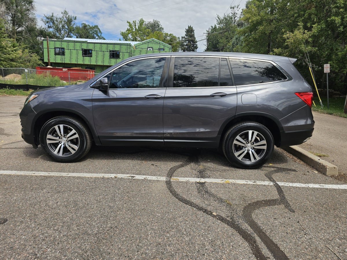 Used 2016 Honda Pilot EX image 2